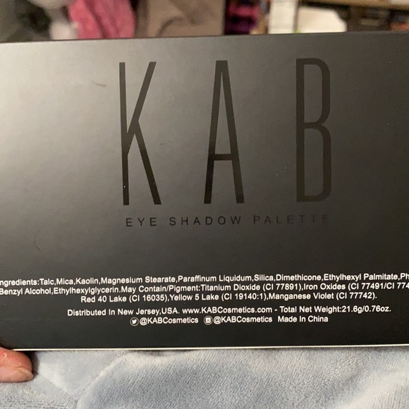 KAB cosmetics day and night palette - Picture 7 of 10